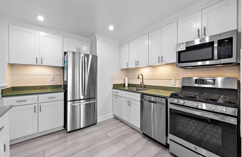 Beach Haven Terrace House | TOTALLY RENOVATED 6 BEDROOM HOME NEXTDOOR TO PICKLEBALL COURTS!
