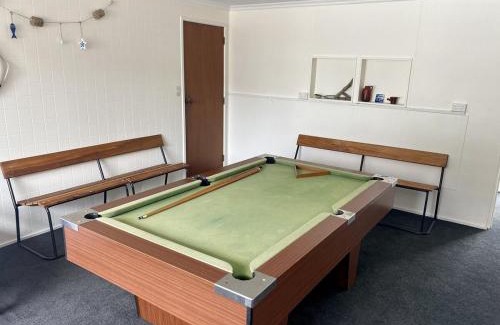 Tata Beach House | Totara Bach