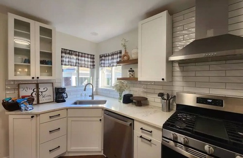 Dicken House | Touch Down Retreat by Michigan Stadium