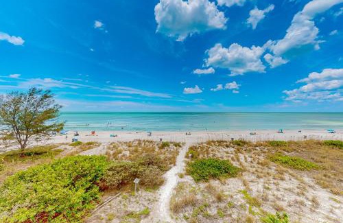 Sunset Beach House | Touched By the Beach