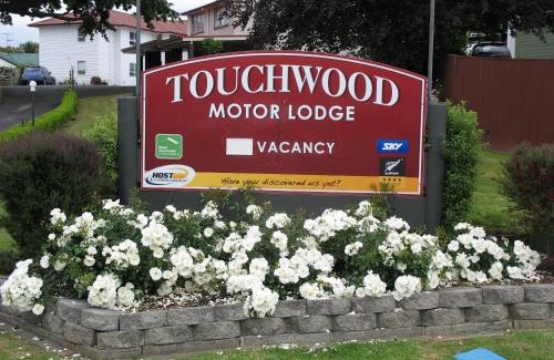 Pukekohe Hotel | Touchwood Motor Lodge