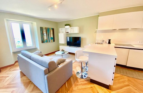 Colmegna Apartment | Tower 44