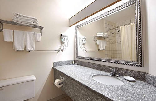 Quesnel Hotel | Tower Inn and Suites