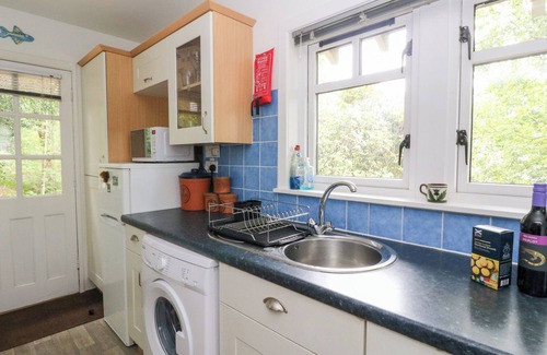Dalmally Cottage | TOWER LODGE, pet friendly, character holiday cottage in Lochawe