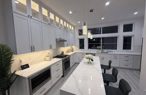 Midtown Sacramento House | Tower views