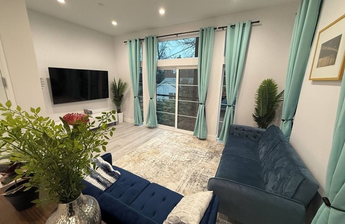 Midtown Sacramento House | Tower views