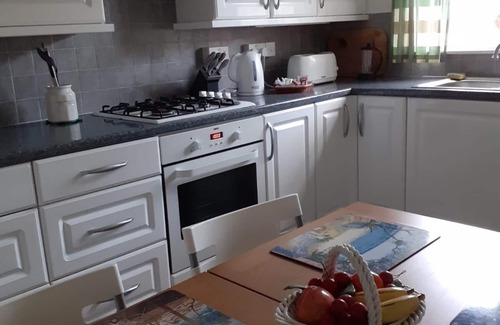 Rothbury House | Town centre location, easy walking distance of all shops ,pubs and restaurants