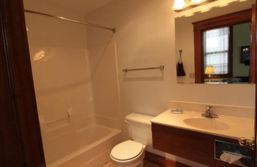 Deadwood Hotel | Town Hall Inn