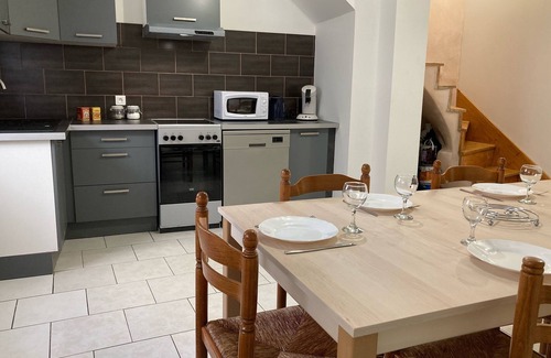 Tourbes House | Town house in the center of Tourbes