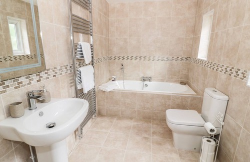 Bewdley Cottage | TOWN MILL, pet friendly, with open fire in Bewdley