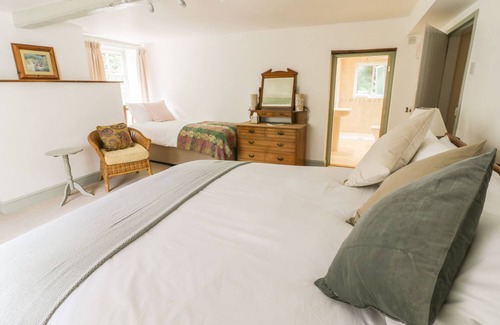 Bewdley Cottage | TOWN MILL, pet friendly, with open fire in Bewdley