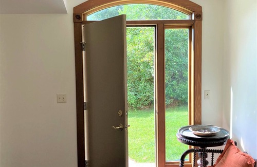 Tunbridge House | Town's End, a Private Estate with Mountain Views
