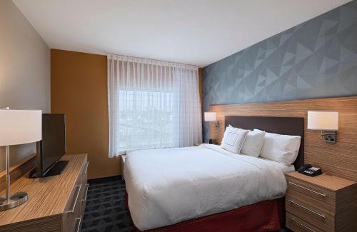 Naples Hotel | TownePlace Suites by Marriott Naples