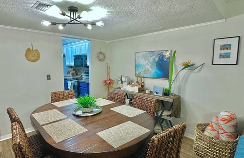 College Park House | Townhome Gem w/Balcony-College Park, WP, Downtown, Lake Eola, Universal,Disney
