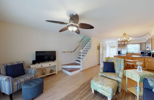 Ocean City House | Townhome with central AC, washer/dryer, & pool access - close to beach