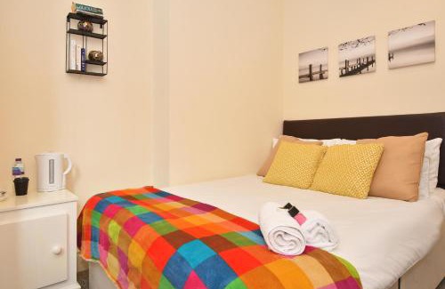 Crewe House | Townhouse @ 178 Ruskin Road Crewe