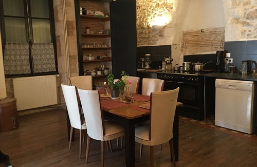 Civray House | Townhouse 26, Chambres d'hôtes, gite, hôtel, chambres doubles, petit appartement
