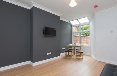 Crewe House | Townhouse @ 97 Ruskin Road Crewe