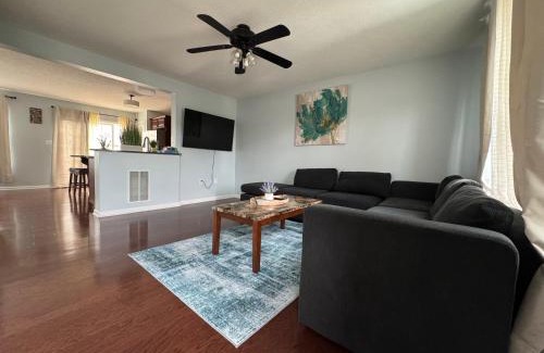 Bridgeport Apartment | Townhouse Bridgeport Close UHC,FBI,Bridge complex