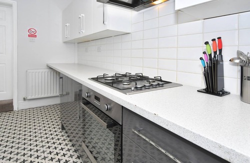 Crewe House | Townhouse @ Lord Street Crewe - Superior Double Ensuite With TV
