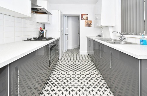 Crewe House | Townhouse @ Lord Street Crewe - Superior Double Ensuite With TV