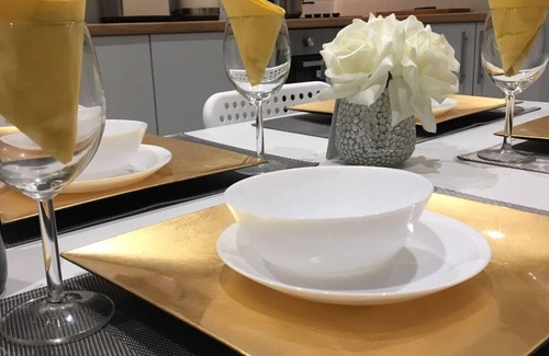 Crewe House | Townhouse @ Nelson Street Crewe - Whole 5 Bedroom House