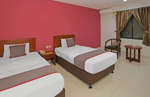 Bintaro Hotel | Townhouse OAK Hotel Fiducia Pasar Minggu