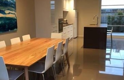 Barwon Heads House | Townhouse on Hitchcock Ave with FREE NBN WiFi
