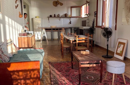 Tartane House | Townhouse perched above the market! Immersion in the heart of St Pierre.