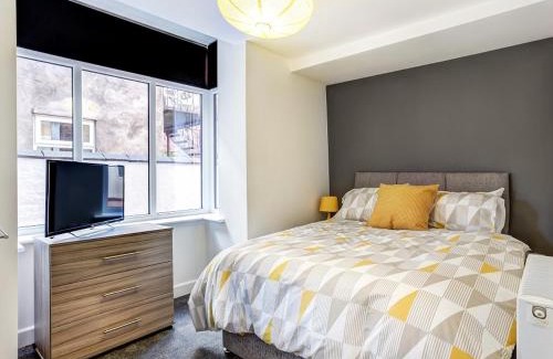 Crewe House | Townhouse PLUS @ 166 Edleston Road Crewe