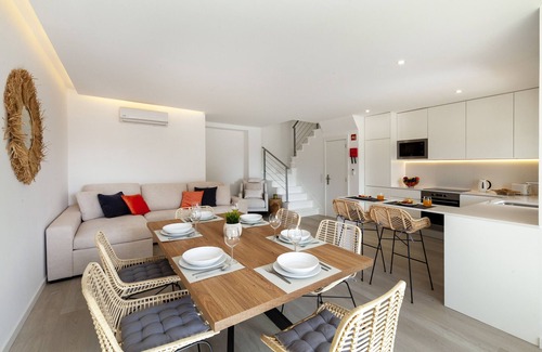 Benagil Ski Chalet | Townhouse w/Rooftop & Sea View in Benagil