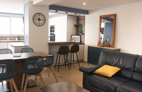 Checy Cottage | Townhouse with Spa and Sauna near Orleans
