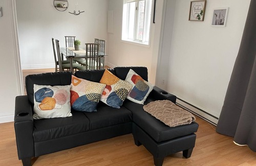 Lachenaie Apartment | Très Beau Appartement Paisible et Agréable Dans le Vieux Terrebonne