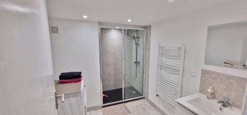 Aurillac House | Très grande maison individuelle