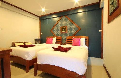 Thani Resort | TR Guesthouse