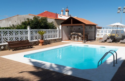 Las Vegas Cottage | Traditional Canarian house with private pool in Vegas Valsequillo
