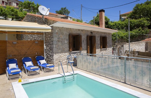 Lefkas Villa | Traditional 2 floor villa in the heart of Lefkada