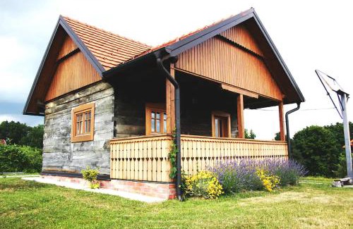 Breznik Plesivicki House | Traditional Croatian Cabins