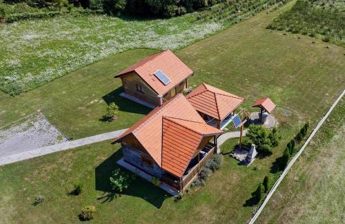 Breznik Plesivicki House | Traditional Croatian Cabins