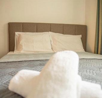 Dhrepanon Apartment | TRADITIONAL FAMILY GUEST HOUSE IDI