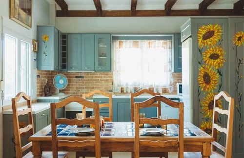 Gefira Mpania Apartment | Traditional apartement with pool for relaxation moments
