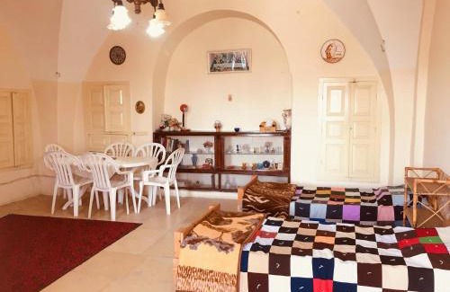 Bethlehem Apartment | Traditional House with Amazing Veranda