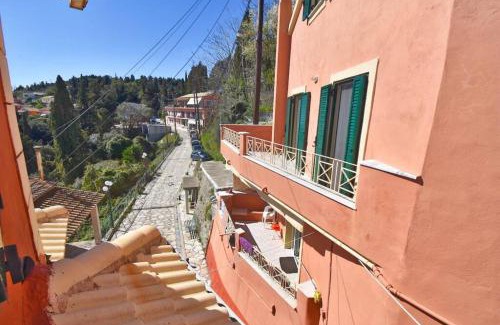 Chlomos Apartment | Traditional House with Amazing View