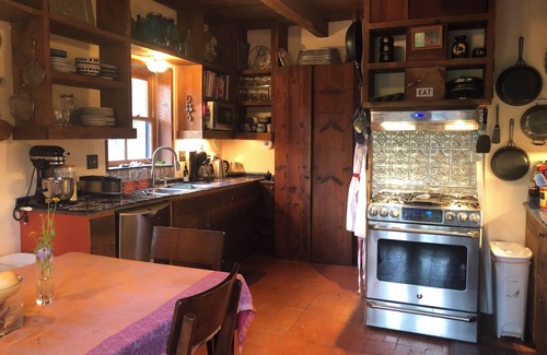 Corrales House | Traditional southwestern adobe home with many recent upgrades. Close to Balloons
