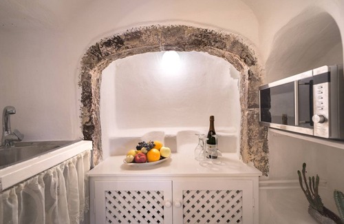 Oia House | TRADITIONAL STUDIO in the heart of old OIA