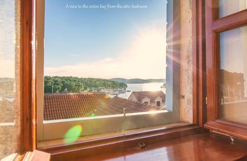 Milna (Brac) Villa | Traditional Villa Vicina with Private Pool in Milna, Brac Island