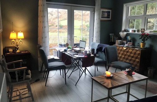 Leap Ski Chalet | Tranquil 1-bedroom chalet in Skibbereen, Co Cork, Ireland.