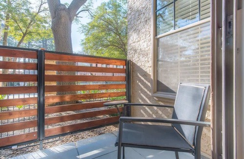 Far North Dallas Apartment | Tranquil 1BR King Suite w/Pool, Gym, Parking 04
