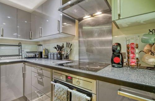 Waterloo Apartment | Tranquil 2 Bedroom Apartment in Southwark- ZONE 1