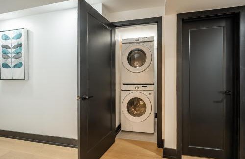 Lakeview Apartment | Tranquil 2bedroom basement in charming Mississauga